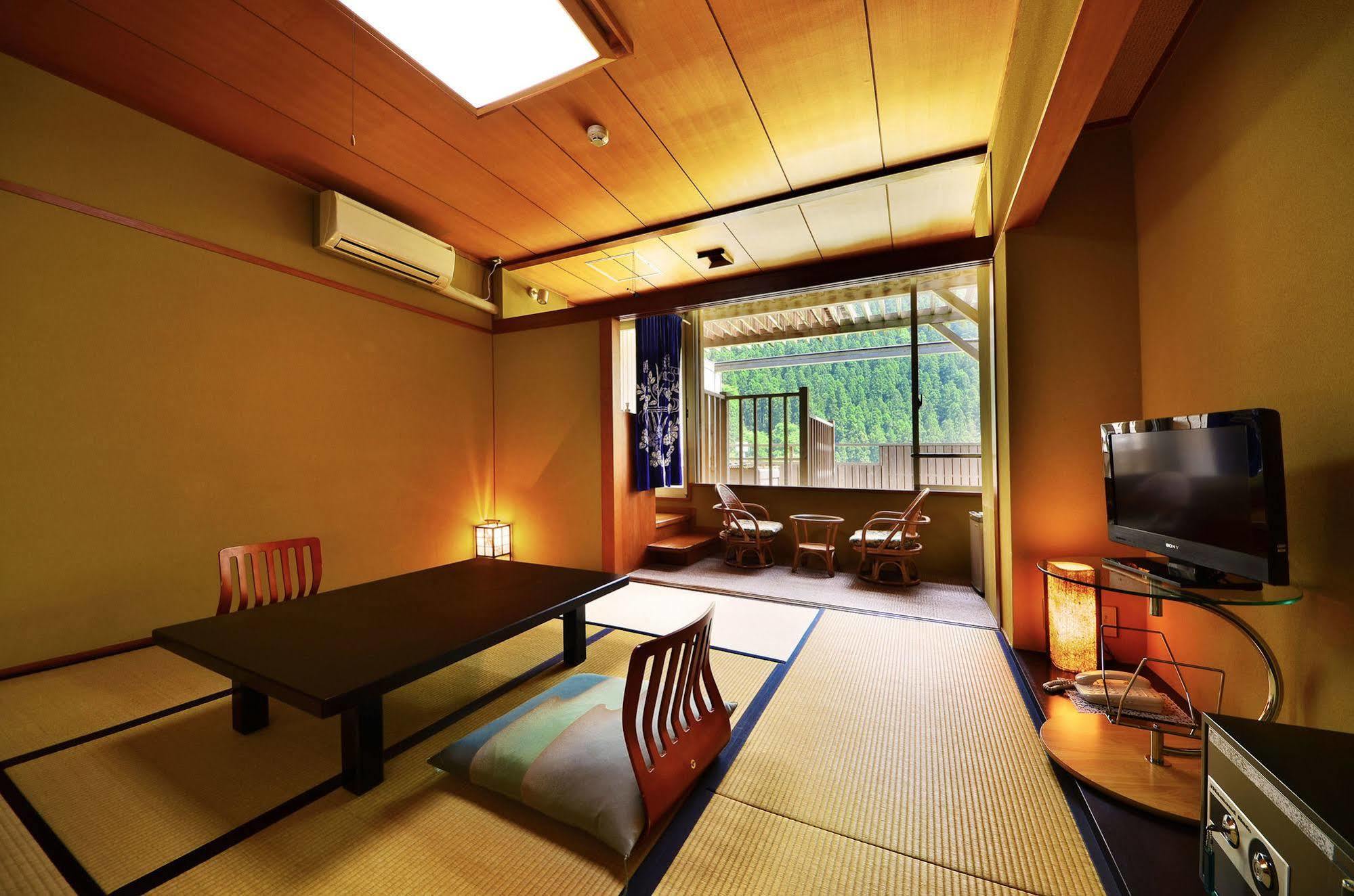 โรงแรมซันริเวอร์ โอโบะเกะ มิโยชิ ภายนอก รูปภาพ